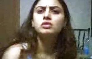 XXX یک دختر در هنگام رابطه جنسی با عکس سکسی دختران ترک یک سرنگ به ارگاسم لعنتی می پردازد