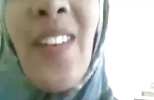 XXX عوضی بیدمشک بیدمشک عکس سکس دختر با دختر او را روی خروس الاستیک قرار داد