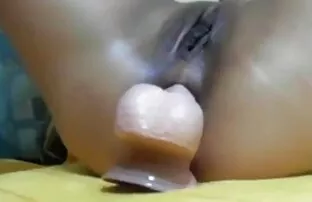 XXX او عکس دختران در حال سکس به ایوان می رود