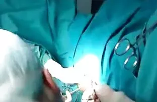 XXX دختر روسی عکس سکسی ۱۸ ساله یک بیدمشک در روغن می گیرد
