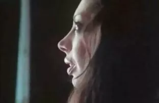 XXX یک زن شیطان بیدمشک تراشیده خود را عکس سکسی دختران ترک به دوربین نشان داد