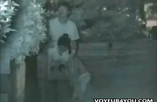 XXX آن مرد یک سبزه شلوغ است که می داند چگونه قلاب عکس سکس دختر با سگ ها را مکید
