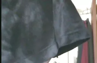XXX سبزه خوش تصاویرسکسی چندنفره تیپ همراه دو سگ در بالکن
